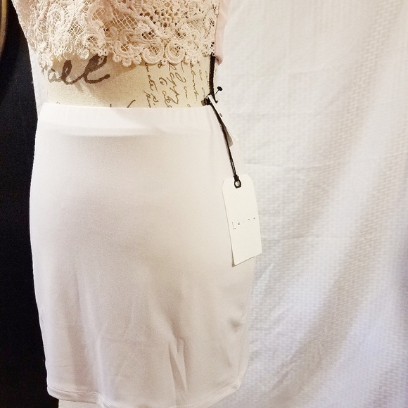 NWT  Leith white bodycon mini skirt !!! - Picture 4 of 8